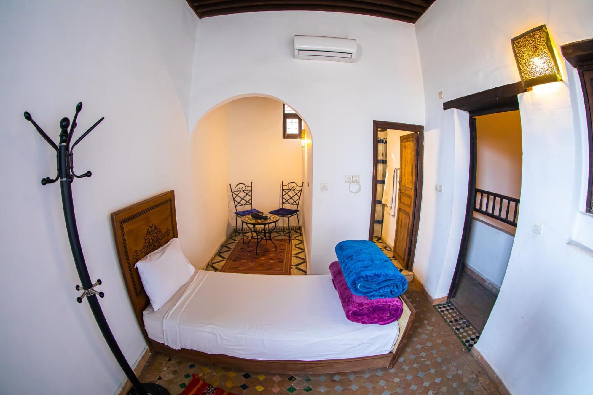 Hotel Dar Fez Arinas Extérieur photo