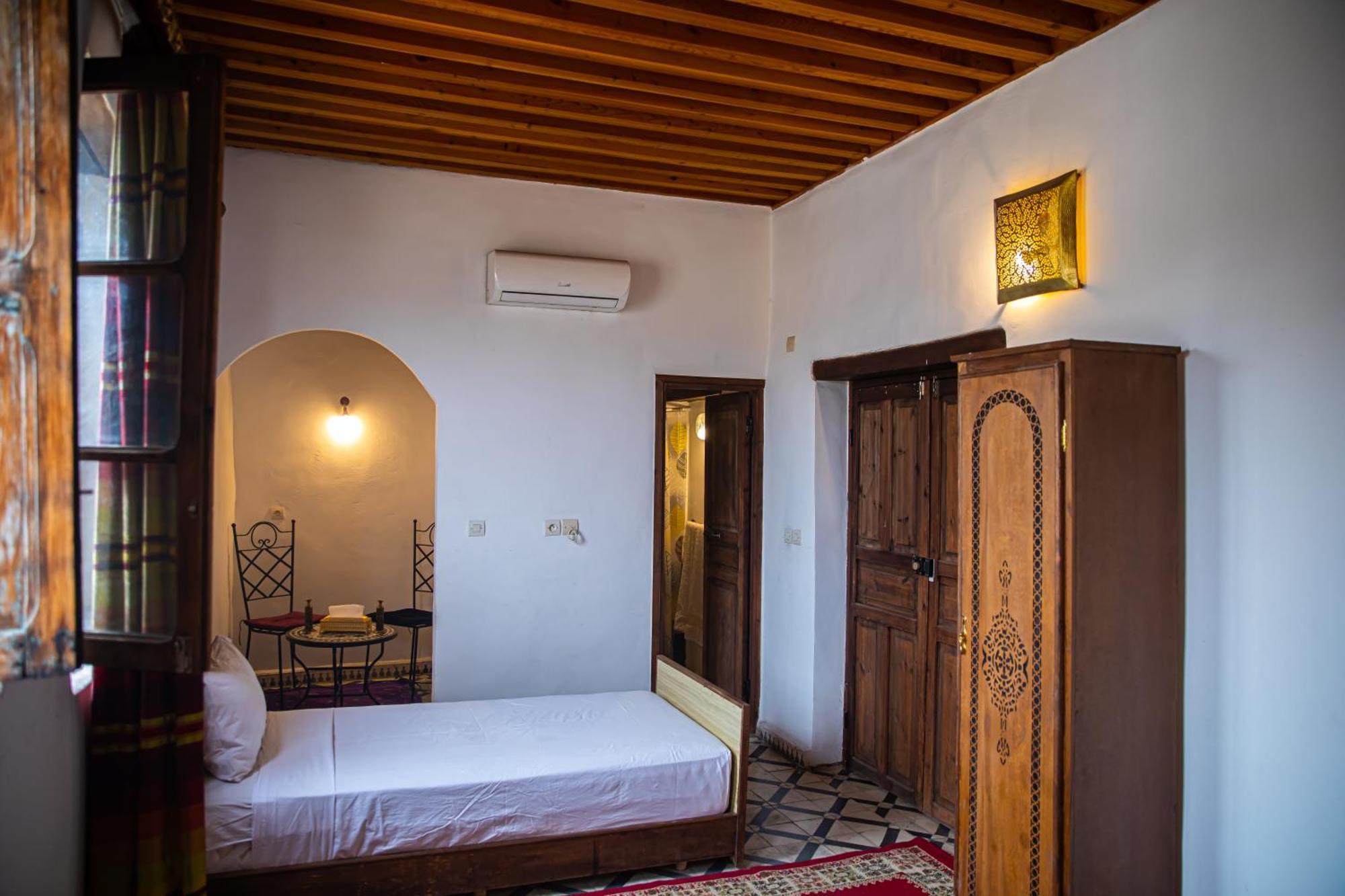 Hotel Dar Fez Arinas Extérieur photo